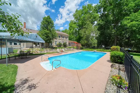 Exterior - 208 Glasgow Rd, Jackson, MI 49201 photo 22 of 67