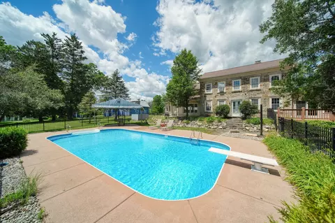 Exterior - 208 Glasgow Rd, Jackson, MI 49201 photo 13 of 67