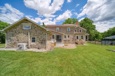 Exterior - 208 Glasgow Rd, Jackson, MI 49201 photo 31 of 67