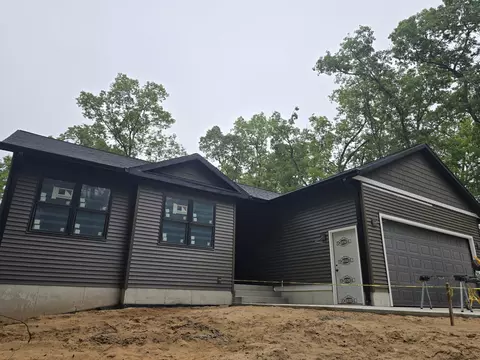 2850 Fenner Rd, Muskegon, MI 49445
