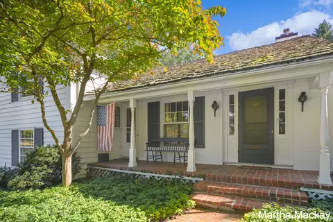 140 Krause St NE, Rockford, MI 49341
