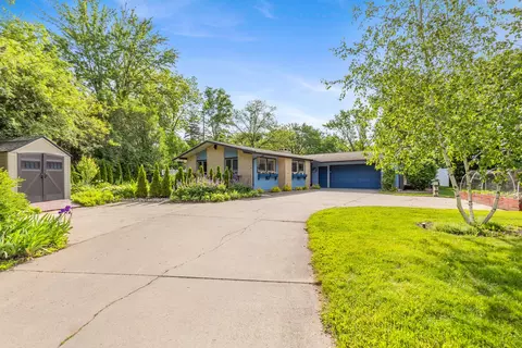 38 E Beltline Ave SE, Grand Rapids, MI 49506