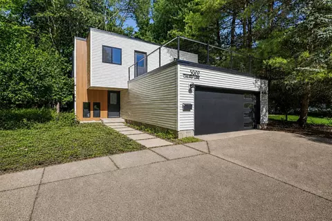 3907 Cricket Ln, Kalamazoo, MI 49008