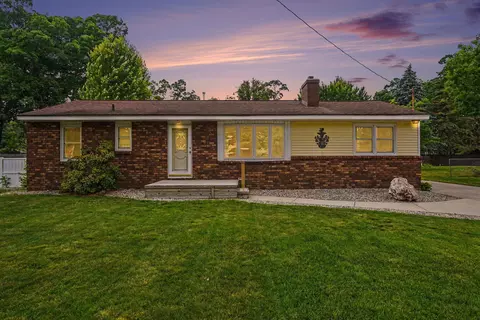 1605 Hansen St, Muskegon, MI 49445