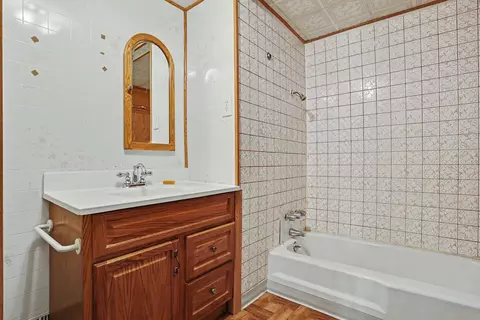 Bath - 5385 E C Ave, Richland, MI 49083 photo 1 of 1