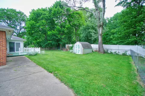 Exterior - 1253 Levant St, Jackson, MI 49203 photo 11 of 17