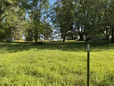 224 Prairie River Dr, Coldwater, MI 49036