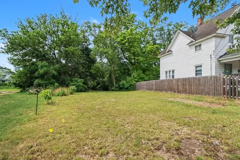 1016 E Vine St, Kalamazoo, MI 49001