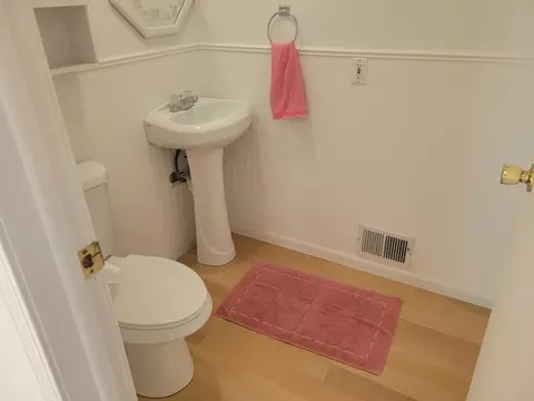 Bath - 6322 Princess St, Taylor, MI 48180 photo 2 of 6