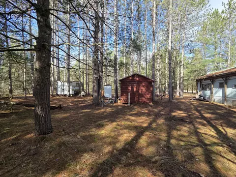 1909 W 16th St, Baldwin, MI 49304 photo 7
