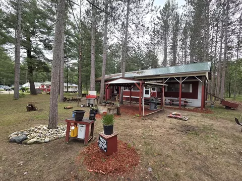 1909 W 16th St, Baldwin, MI 49304 photo 2