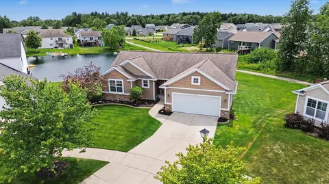 6186 Kingsbury Ct, Allendale, MI 49401