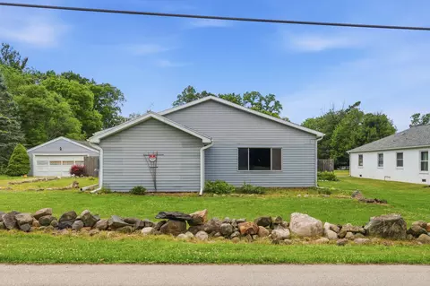 212 Woodland Ave, Jackson, MI 49203