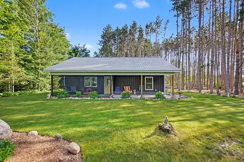 22032 Pine Valley Dr, Tustin, MI 49688