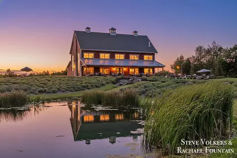 464 Stanton Farms Dr, Caledonia, MI 49316