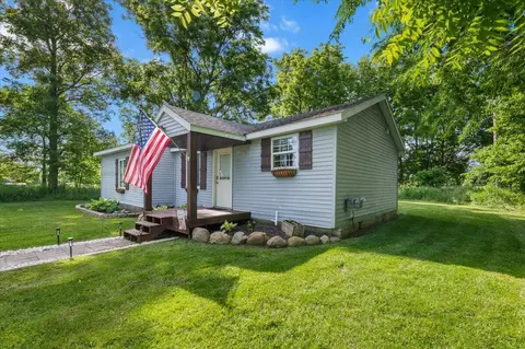5438 Ionia Rd, Portland, MI 48875