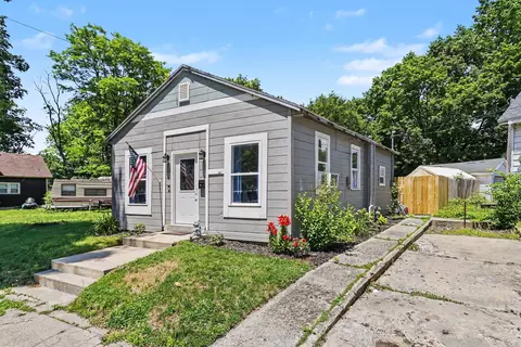 307 E Telegraph St, Dowagiac, MI 49047