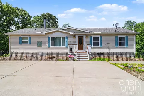 4103 170th Ave, Morley, MI 49336