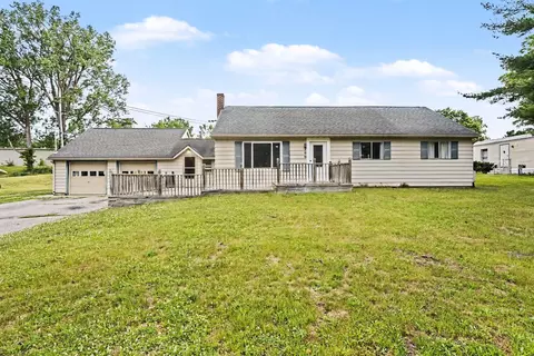 200 W Summit St, Muir, MI 48860