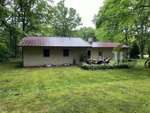Exterior - 250 E 88th St, Newaygo, MI 49337 photo 7 of 9