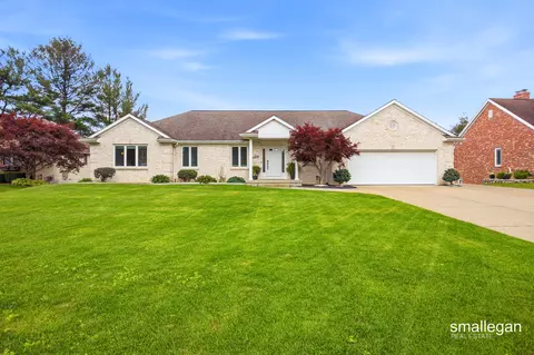 4514 Hidden Ridge Dr, Hudsonville, MI 49426