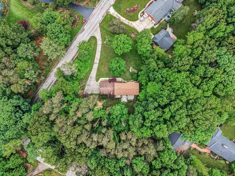 View/Area - 540 Roundtree Dr NE, Ada, MI 49301 photo 2 of 2