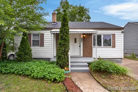 853 California St NW, Grand Rapids, MI 49504