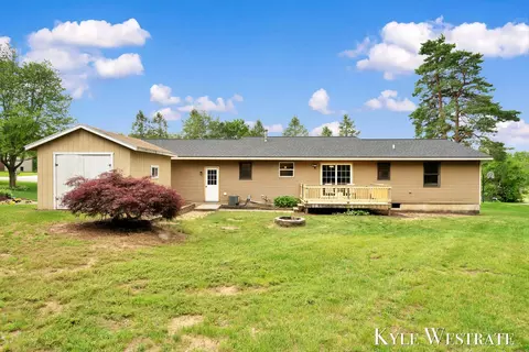 Exterior - 1689 Slater St, Dorr, MI 49323 photo 3 of 5