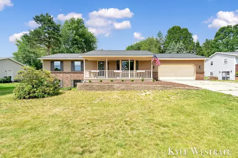 1689 Slater St, Dorr, MI 49323