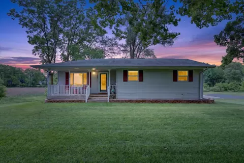 303 W Walnut St, Stanton, MI 48888