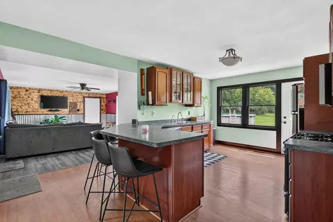 Kitchen - 8959 Gordon Rd, Parma, MI 49269 photo 6 of 6