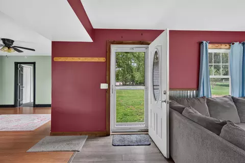 Entry Way - 8959 Gordon Rd, Parma, MI 49269 photo 1 of 1