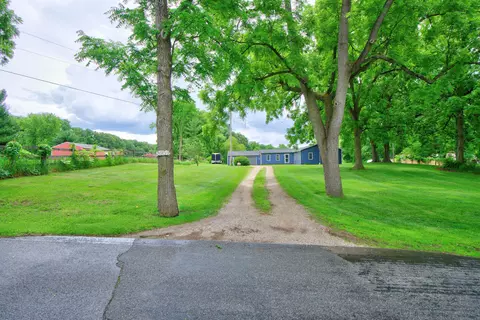 Exterior - 8959 Gordon Rd, Parma, MI 49269 photo 2 of 10