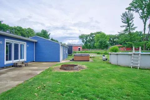 Exterior - 8959 Gordon Rd, Parma, MI 49269 photo 8 of 10