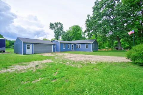 Exterior - 8959 Gordon Rd, Parma, MI 49269 photo 5 of 10