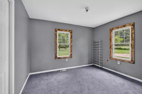 Bedroom - 8959 Gordon Rd, Parma, MI 49269 photo 5 of 8
