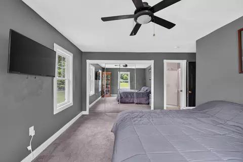 Bedroom - 8959 Gordon Rd, Parma, MI 49269 photo 6 of 8