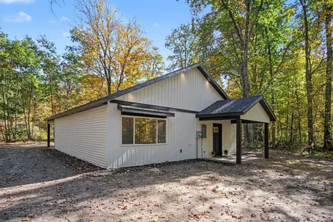 9066 Agawa Trl, Howard City, MI 49329