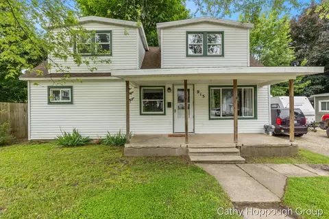 915 Branch St, Ionia, MI 48846