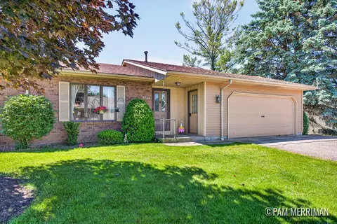 6733 Leisure Way Dr SE #32, Caledonia, MI 49316