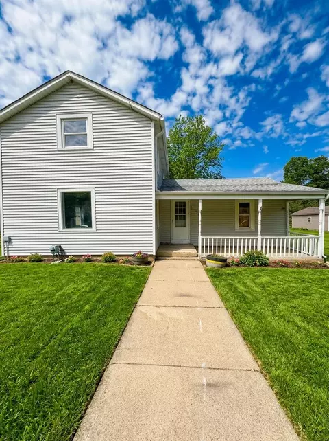 327 N Robinson St, Schoolcraft, MI 49087