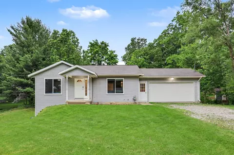 1725 Kreft St NE, Grand Rapids, MI 49525