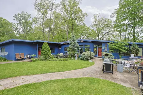 1905 Champlain Dr, Niles, MI 49120