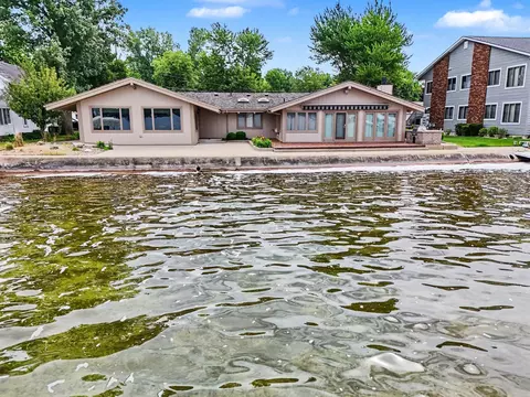 564 Lake Dr, Coldwater, MI 49036