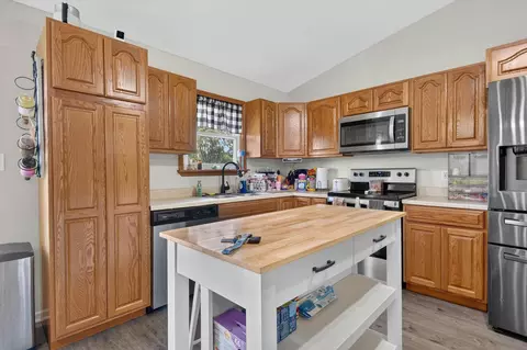 Kitchen - 4722 Root Station Rd, Jackson, MI 49201 photo 1 of 3