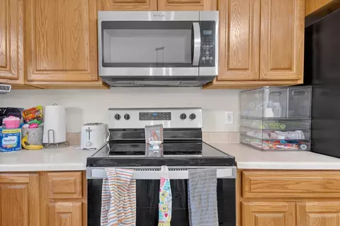 Kitchen - 4722 Root Station Rd, Jackson, MI 49201 photo 2 of 3