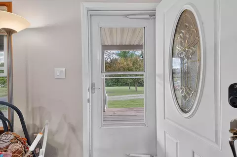 Entry Way - 4722 Root Station Rd, Jackson, MI 49201 photo 1 of 6