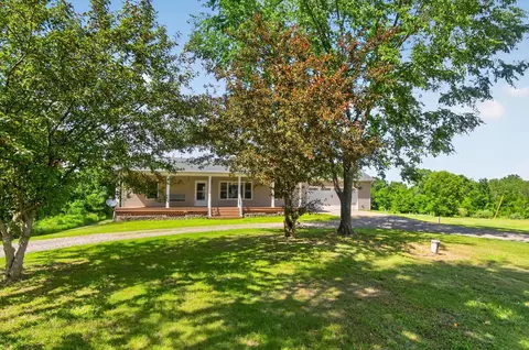 Exterior - 4722 Root Station Rd, Jackson, MI 49201 photo 2 of 16