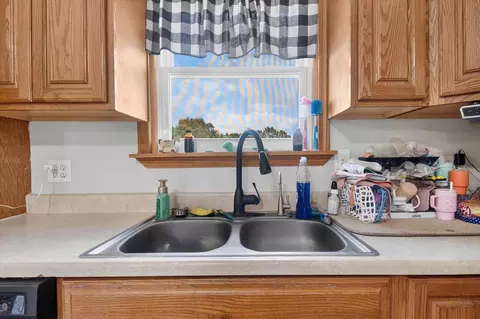 Kitchen - 4722 Root Station Rd, Jackson, MI 49201 photo 3 of 3