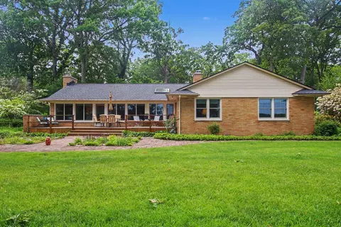 3844 Highgate Rd, Muskegon, MI 49441
